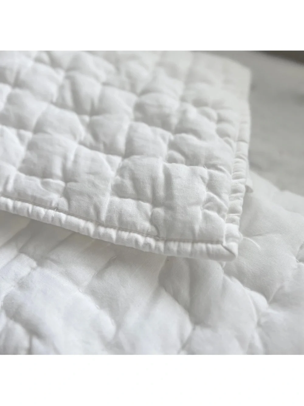 1 Pottery Barn Bliss Handcrafted KING Quilted Pillow Sham White Cotton Linen EUC
